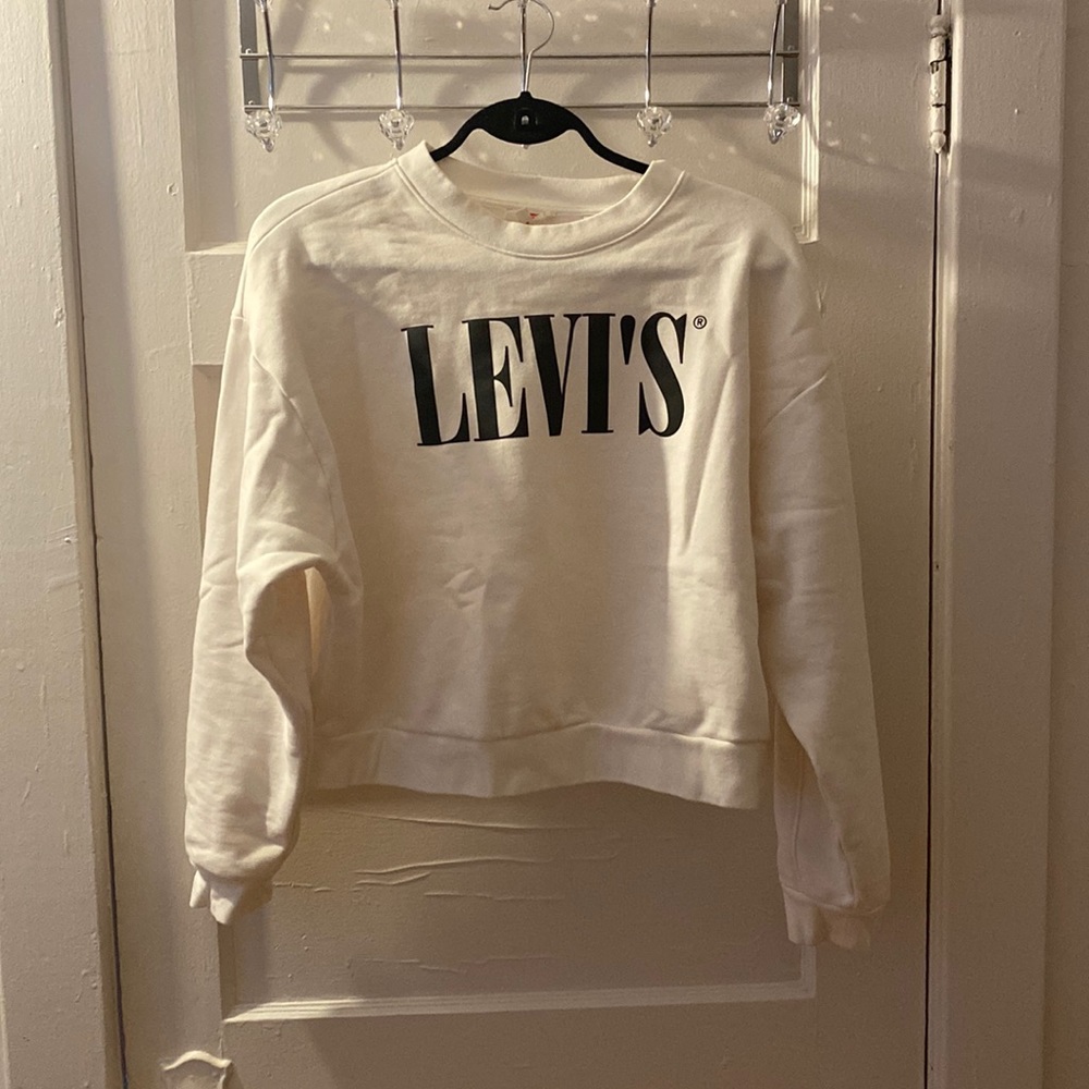 Levi’s crewneck